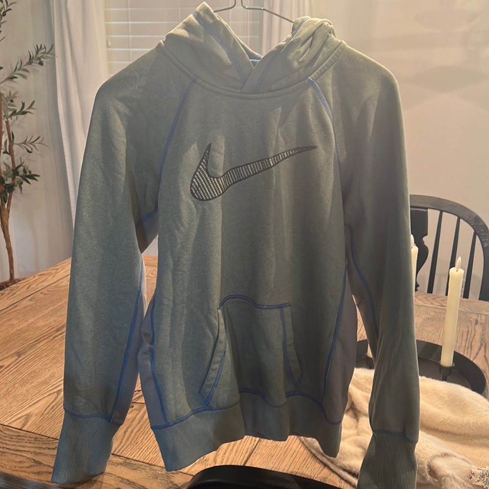 Nike therma fit hoodie